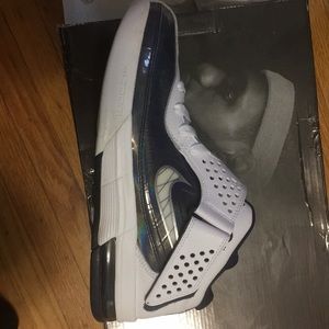 Nike Lebron women’s basketball shoes